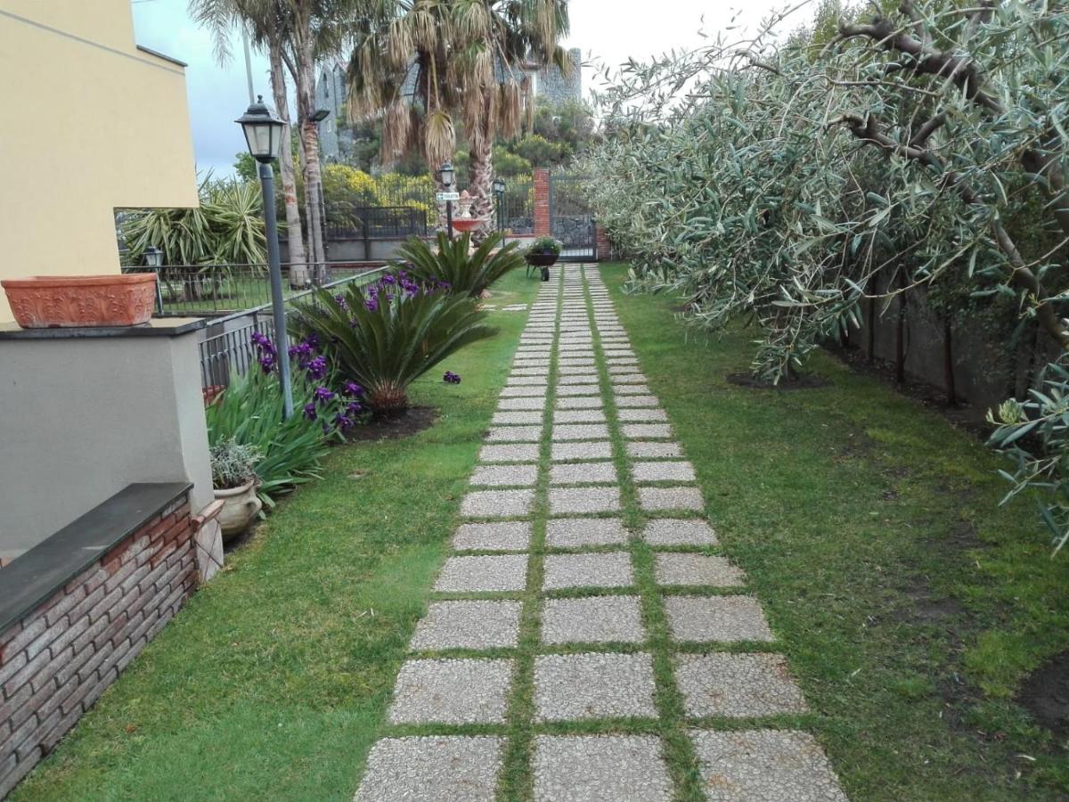 B&B Villa Salome' San Pietro Clarenza 外观 照片